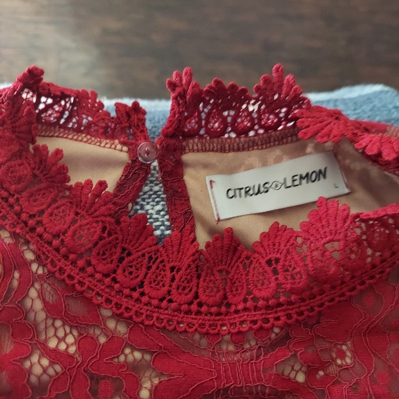 Dresses - Picture 2 of 14